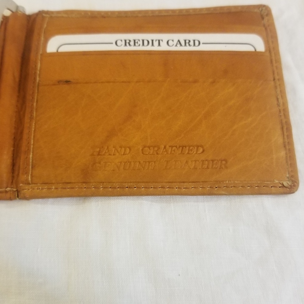 Handmade Walnut Leather Wallet - Picture 3 of 8